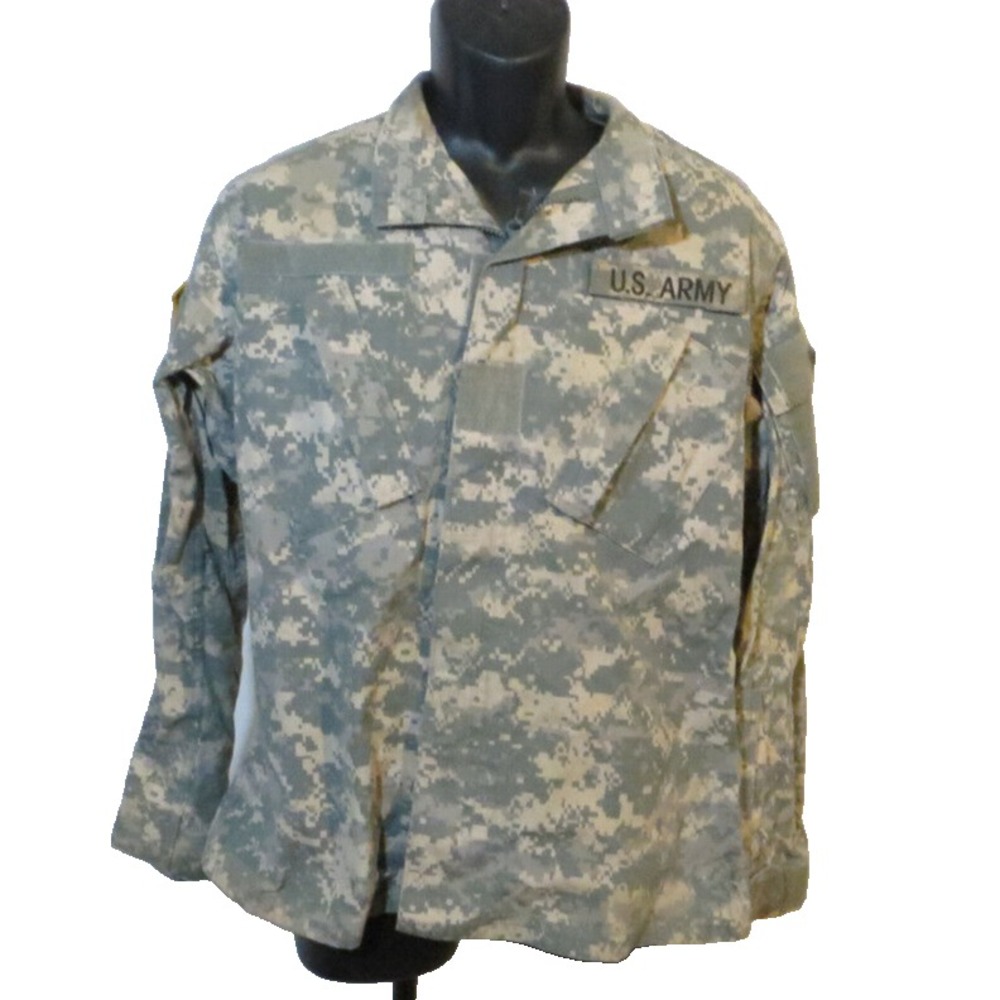 US Army  Combat Uniform Coat Jacket Digital Camo Small Regular